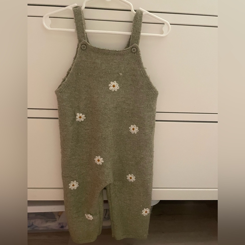Zara Olive Green Knit Overalls with Daisy Embroidery